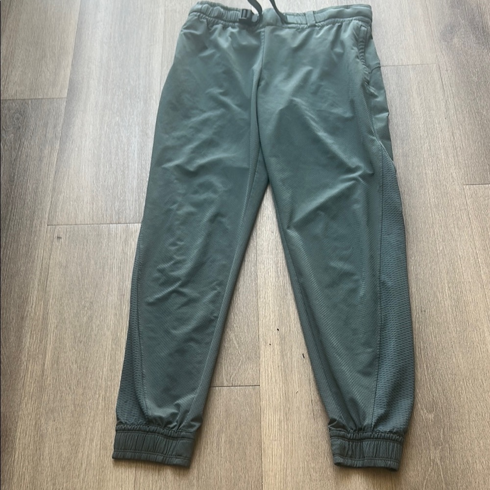 Athleta Quest Jogger Pants - Size 4